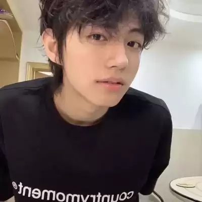 靳高妍